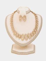 fancy-necklace